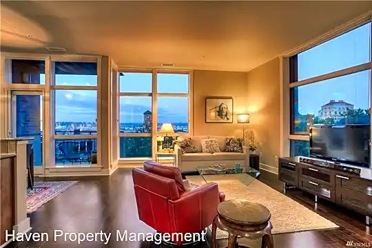 708 Market St Photo 2