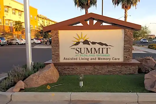 Summit At Sunland Springs Photo 2