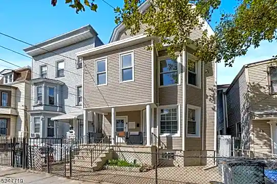 42 Wakeman Ave #3 Photo 1