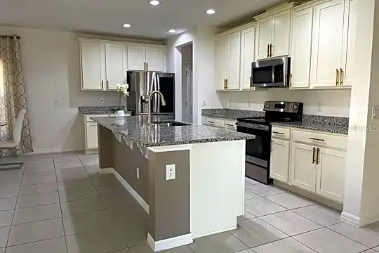 1112 Myrtle Hammock Ln Photo 2