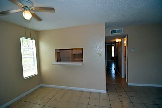 2725 Waldron Rd Photo 1