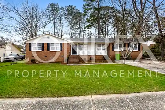 2104 Hillbeck Dr Photo 1