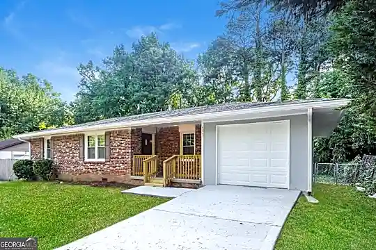 6067 Park Dr Photo 1