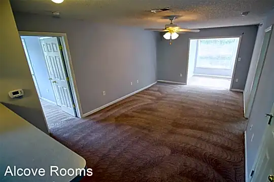2010 Wolfmill Dr Photo 2