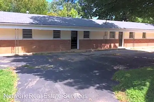 212 Oak St Photo 1