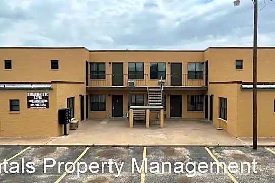 2909 San Antonio St Photo 2