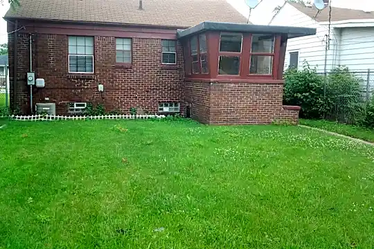 2511 Wabash Ave Photo 1