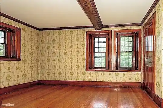 350 Riverside Ave Photo 2