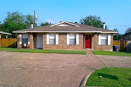 708 San Saba Dr Photo 1