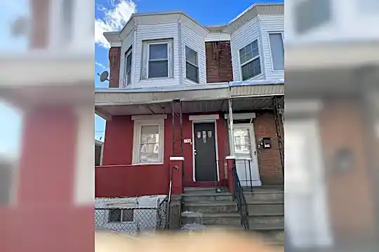 136 N Conestoga St Photo 1