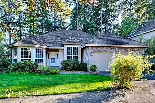 4900 SW Saum Way Photo 1