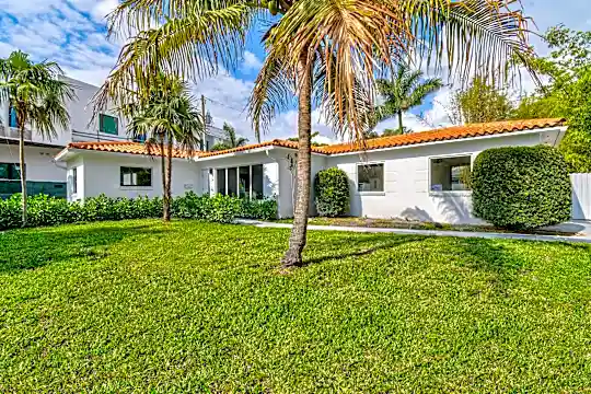 3415 N Flagler Dr Photo 1
