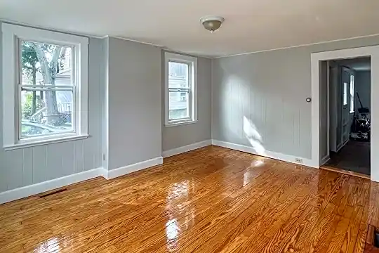 25 Common St #1 Photo 2