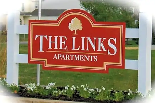 Links Apartments Photo 1