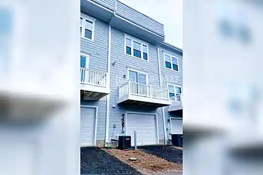 2455 James Banks Road South East Photo 1