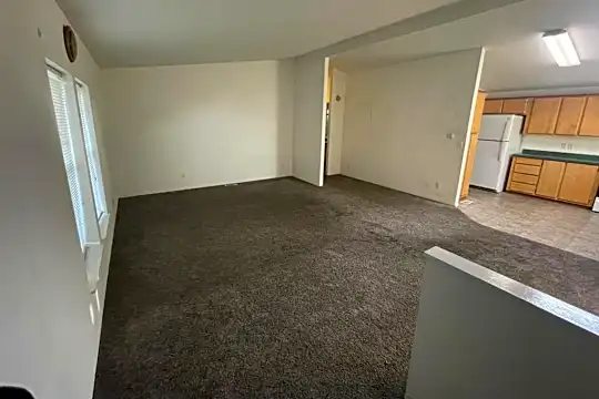 2064 Marion Ave Photo 2