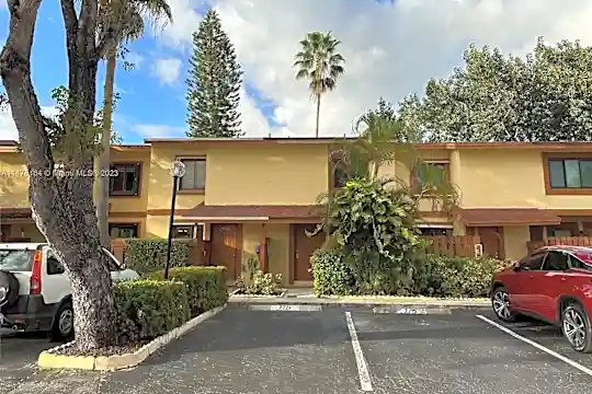 7721 Balboa St Photo 1