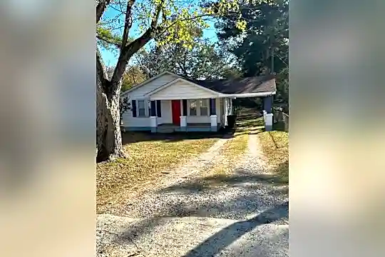 305 NW Mountain Vw Dr Photo 1
