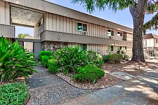 El Paseo de Saratoga Manor Apartments Photo 2