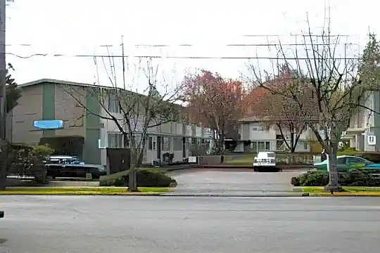 650 Mill St Photo 2