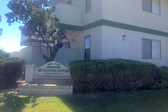 Woodridge Apartments Photo 2