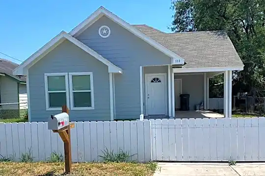117 E Bell Ave Photo 1