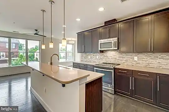 1107 S Walter Reed Dr #202 Photo 2