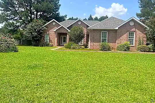 203 Wardlow Ln Photo 1