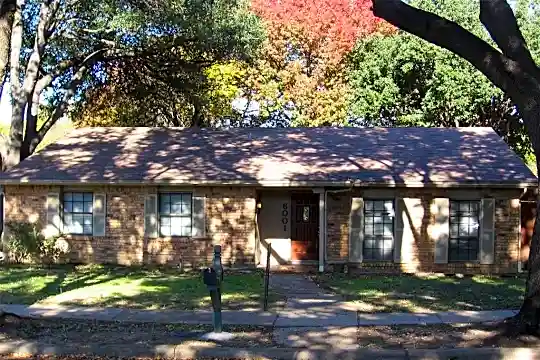 6001 Excalibur Dr Photo 2