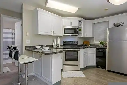 19 Lockhouse Rd Photo 1