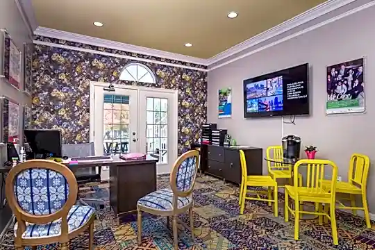 Village Club Apartments of Farmington Hills Photo 2