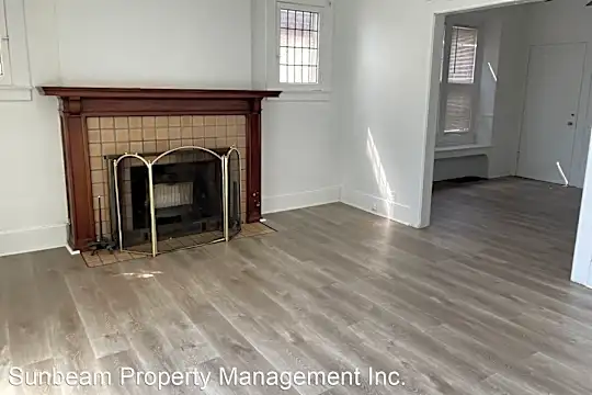 1116 Carmel St Photo 2