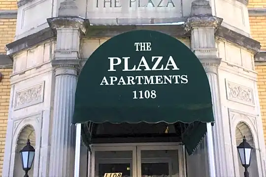 Plaza Apartments Photo 1