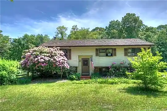 8 Deer Ridge Rd Photo 1
