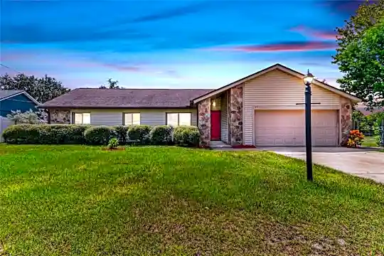 1090 Fort Smith Blvd Photo 1
