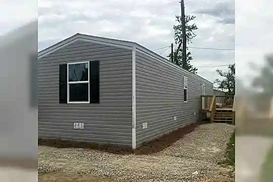 3019 Douglas Rd Photo 1