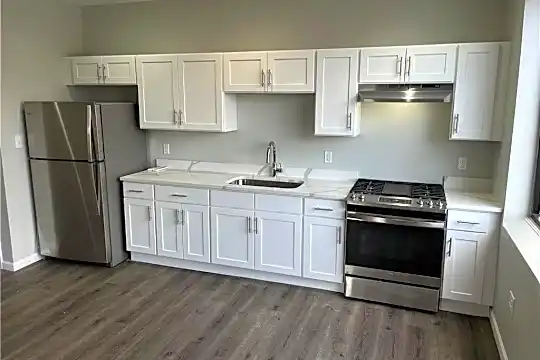 893 Main St #204 Photo 1