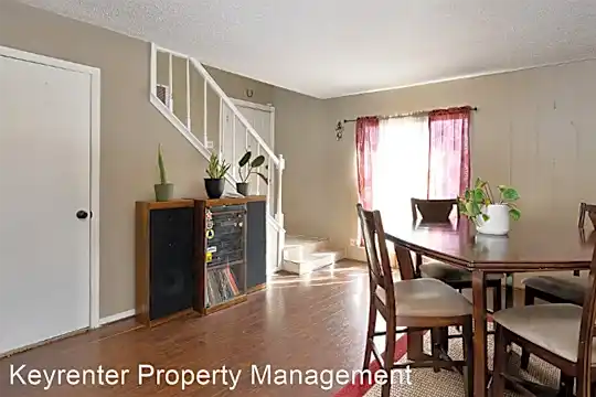 5612 S Detroit Pl Photo 2