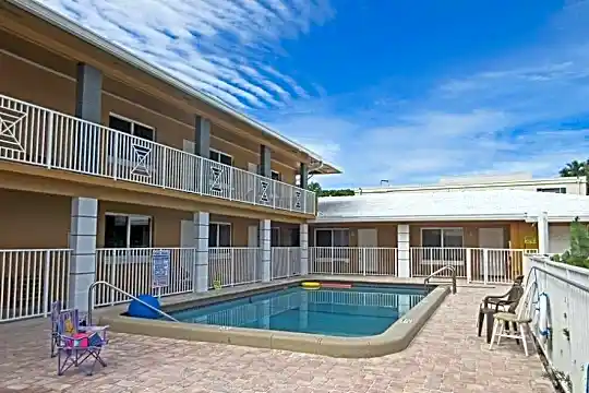 330 W Camino Real Photo 1