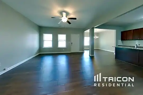 106 Seabreeze Trail Photo 2