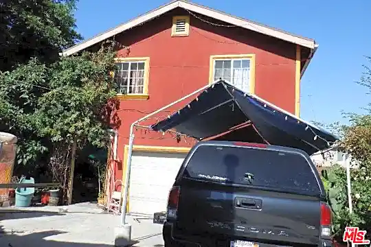 3113 Pueblo Ave
