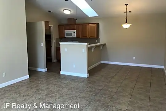 842 Villa Terrace Photo 2