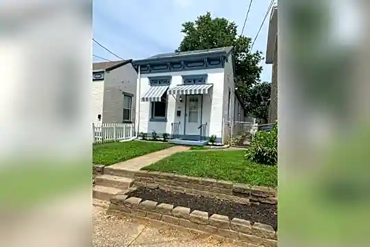 343 Berry Ave Photo 2