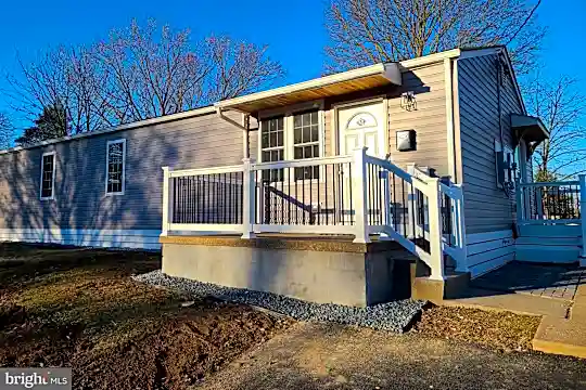 101 Vandiver Ct Photo 1