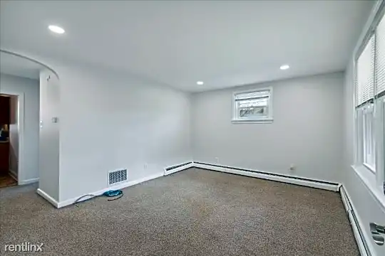 4241 Aldine St Photo 1