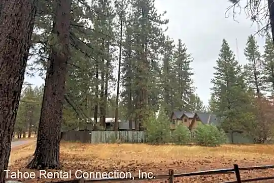 1229 Heather Lake Rd Photo 2