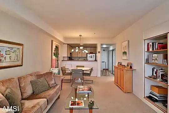601 Van Ness Ave Photo 1