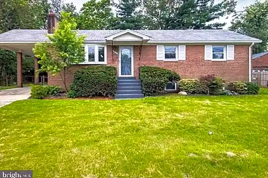 7829 Denton Dr Photo 1