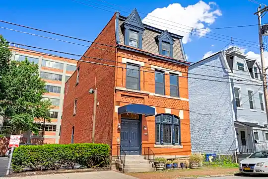 2119 Sidney St Photo 2