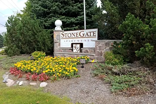 Stone Gate Apartments Photo 2